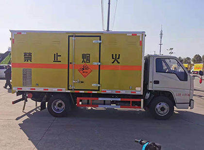 南平爆破器材运输车工人安全操作规范与智能技术保障